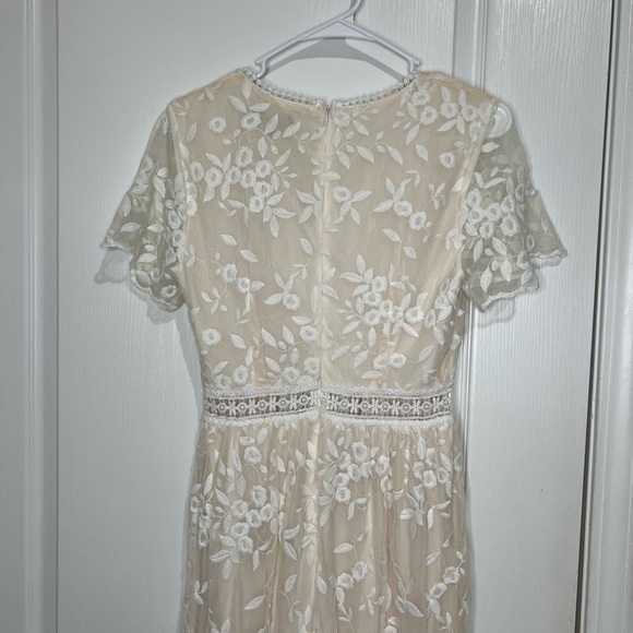 Aakaa Embroidery Ivory Lace over Lt Peach Maxi dress size S - Picture 11 of 15